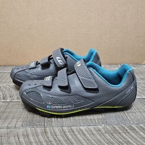Cycling bicycle shoes by Louis Garneau